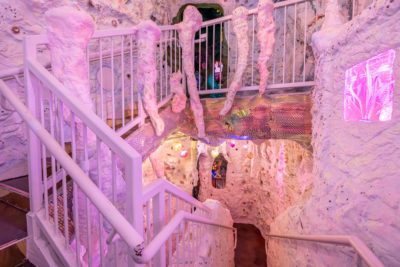 Explore the Newly Discovered Sparkle Cave of Denver by Allyson Lupovich_DEN_SparkleCave_Jess-Bernstein_11-17-2021