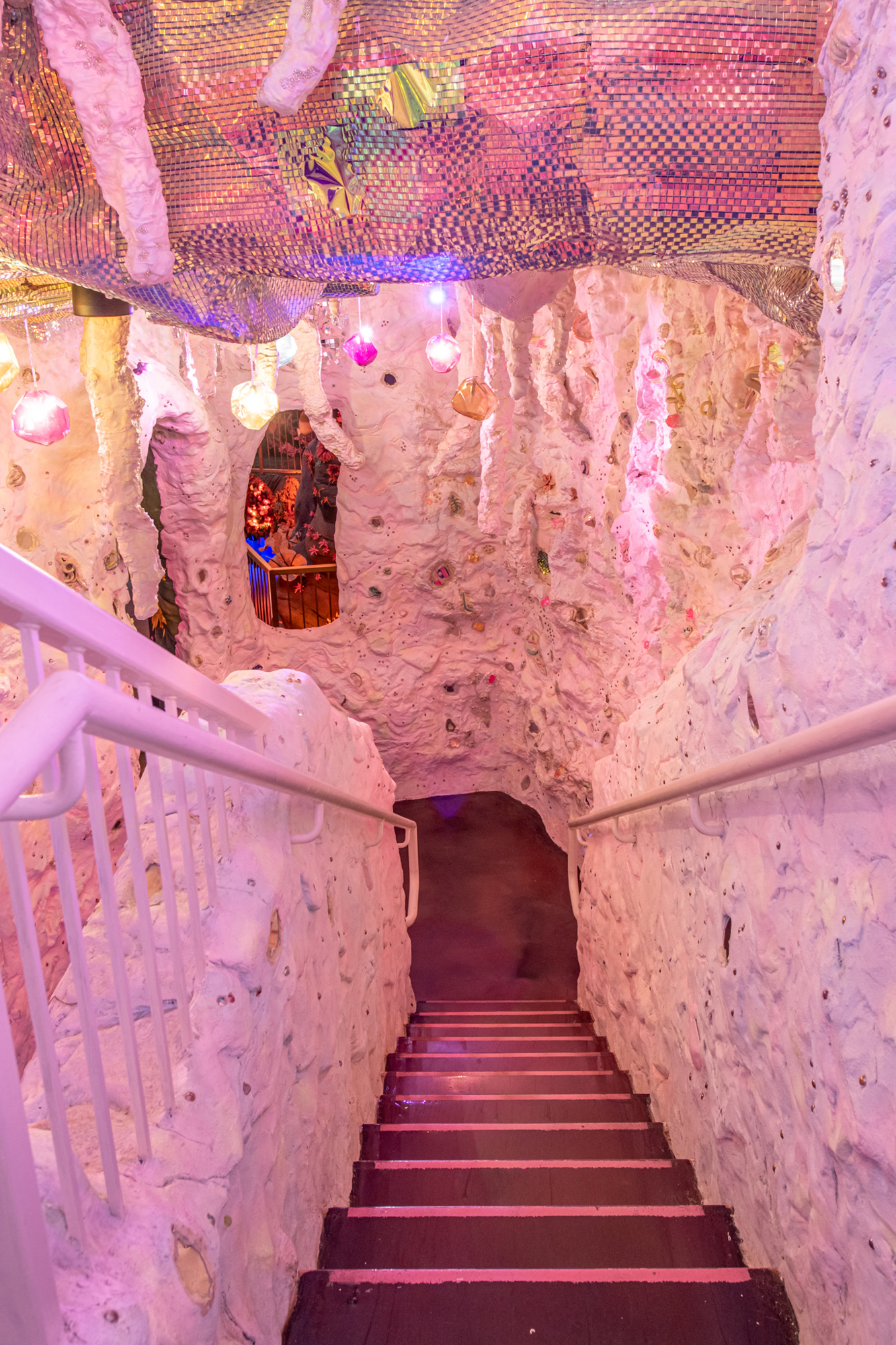 Explore the Newly Discovered Sparkle Cave of Denver by Allyson Lupovich_DEN_SparkleCave_Jess-Bernstein_11-17-2021